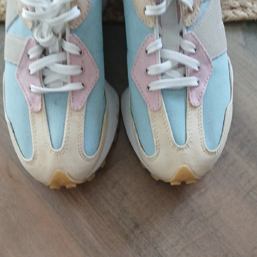 New Balance Women's Pink, Blue, and Tan Sneakers - Picture 8 of 8